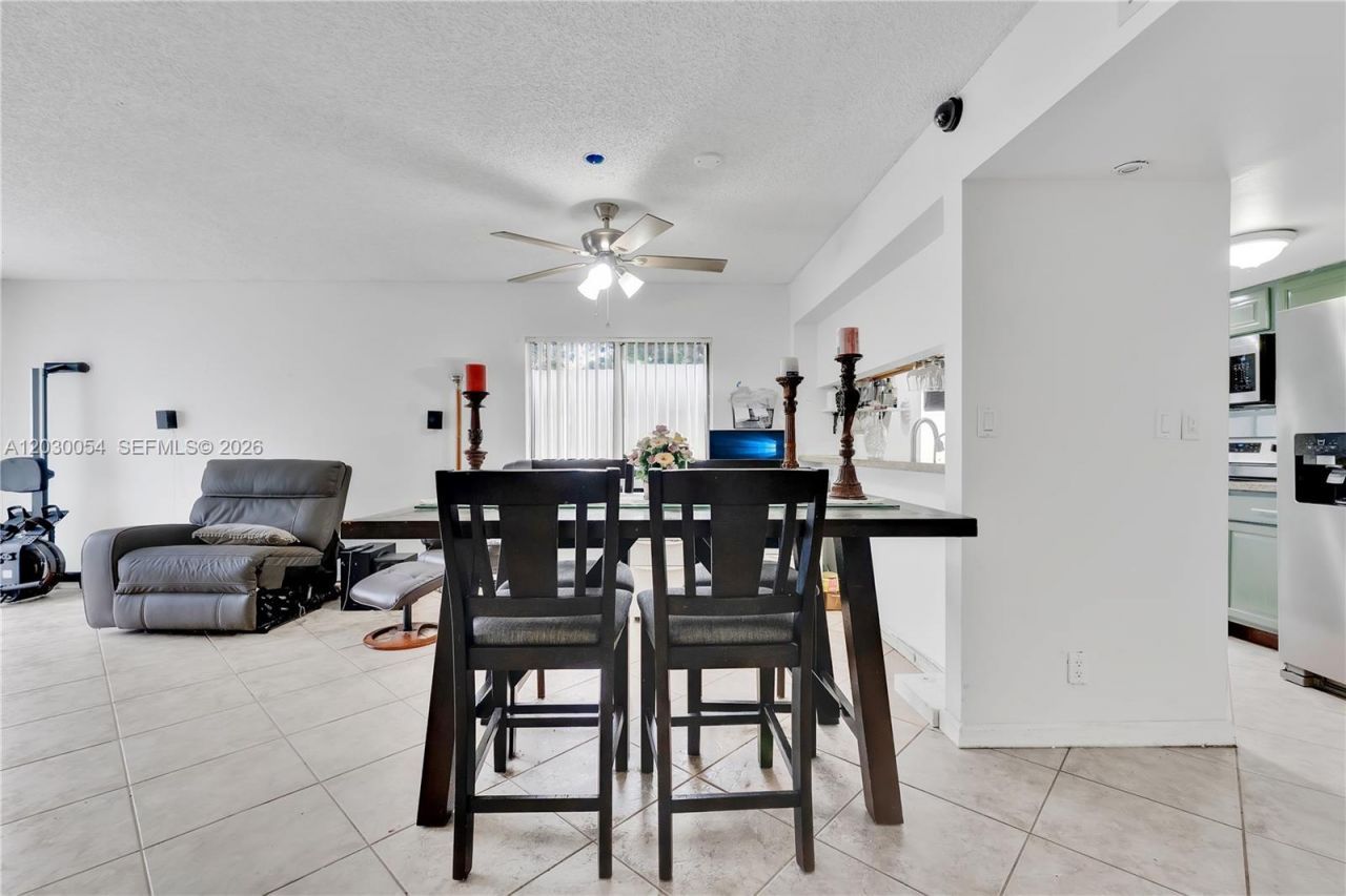 3541 NW 99th Ter , Unit 6A, Sunrise, FL 33351 Photo