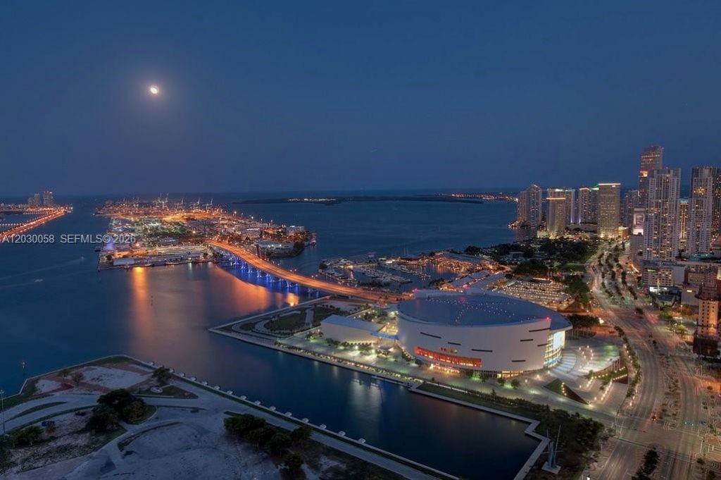 1100 Biscayne Blvd , Unit 5203, Miami, FL 33132 Photo