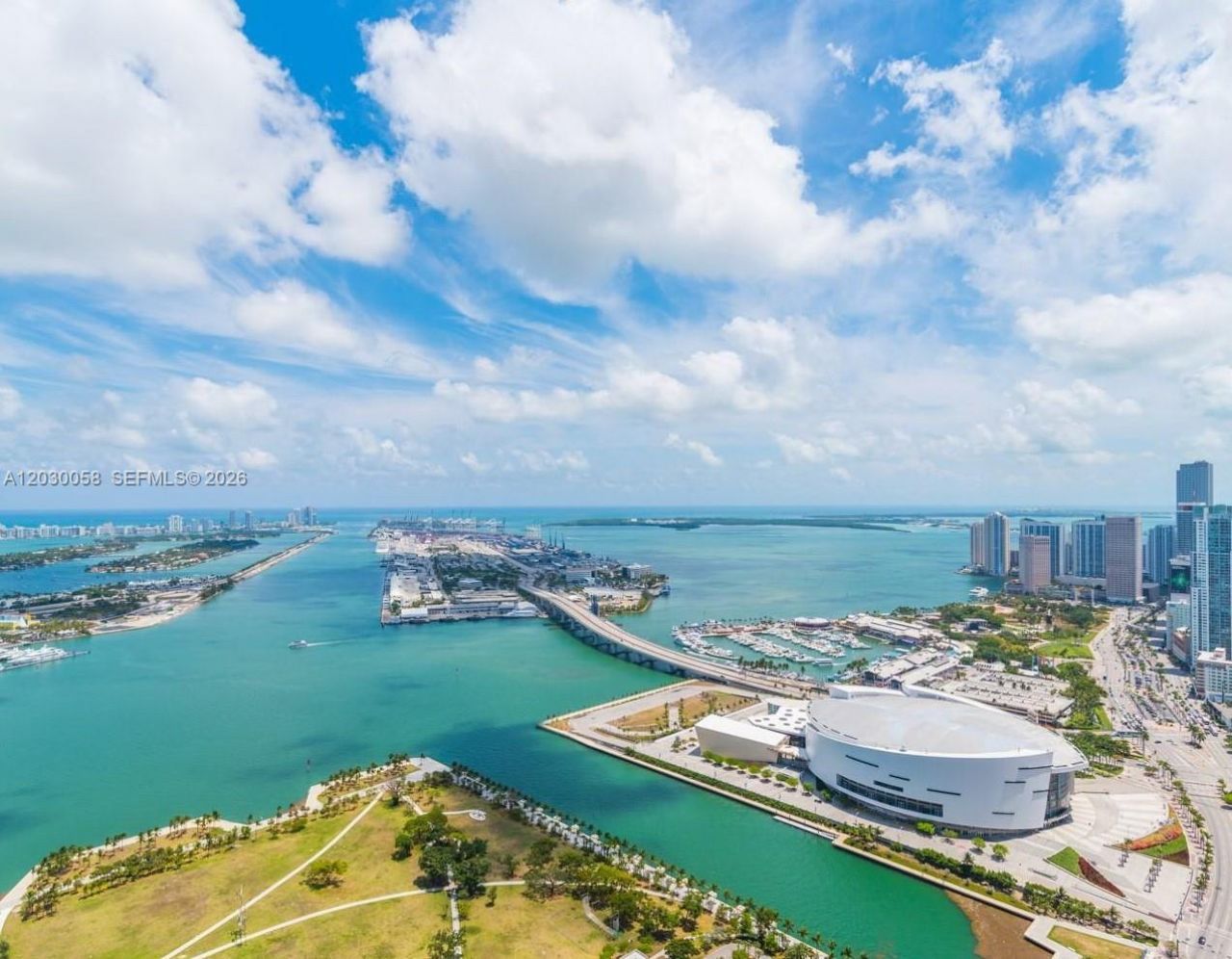 1100 Biscayne Blvd , Unit 5203, Miami, FL 33132 Photo