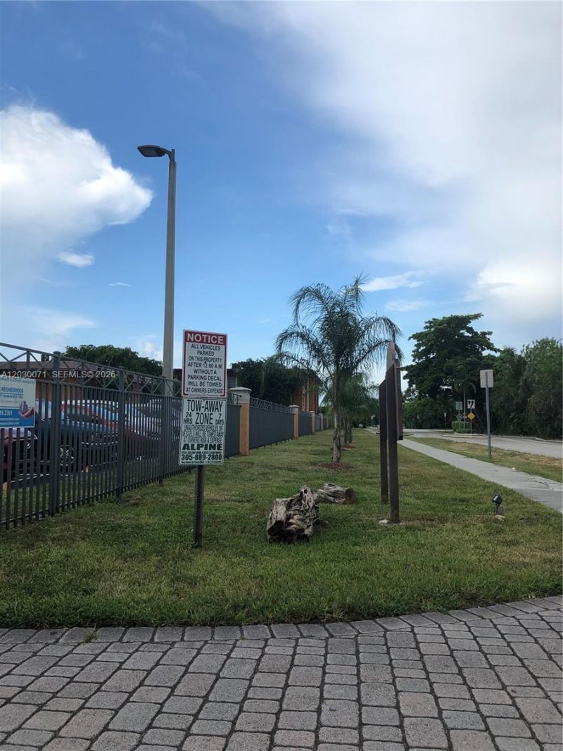 9467 SW 76th St , Unit Q3, Miami, FL 33173 Main Photo