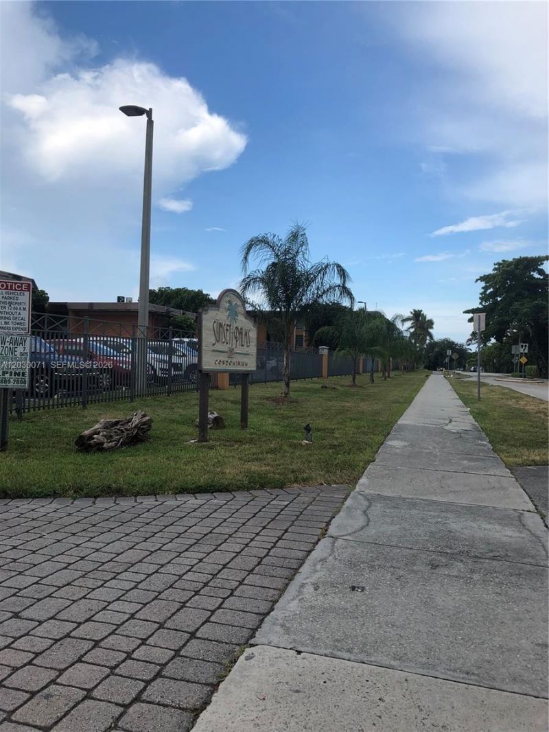 9467 SW 76th St , Unit Q3, Miami, FL 33173 Photo