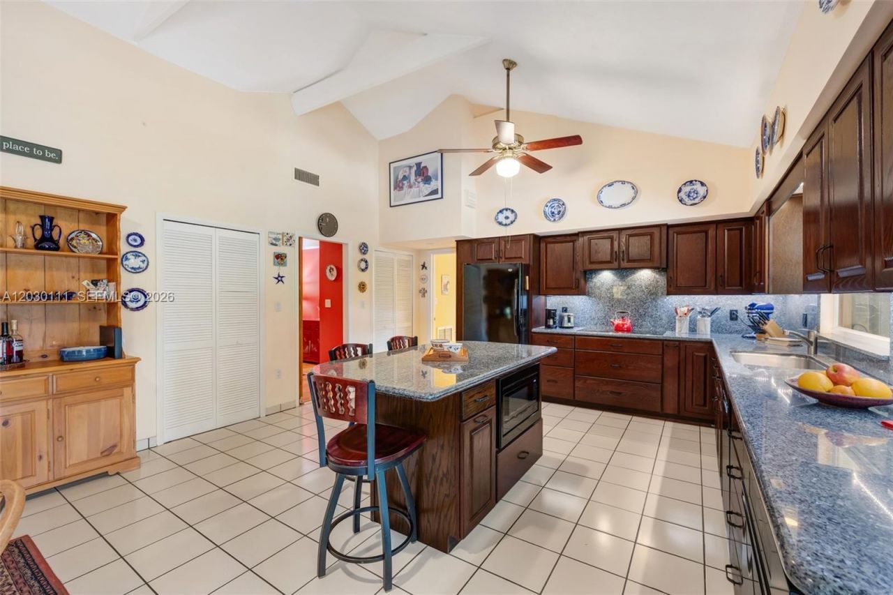7350 SW 129th St , Pinecrest, FL 33156 Photo