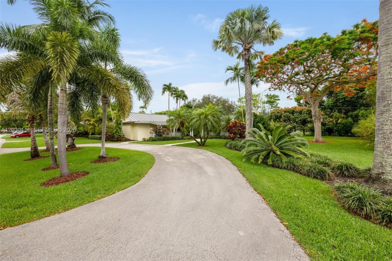 7350 SW 129th St , Pinecrest, FL 33156 Photo