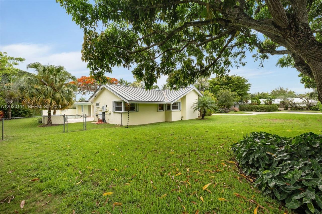 7350 SW 129th St , Pinecrest, FL 33156 Photo