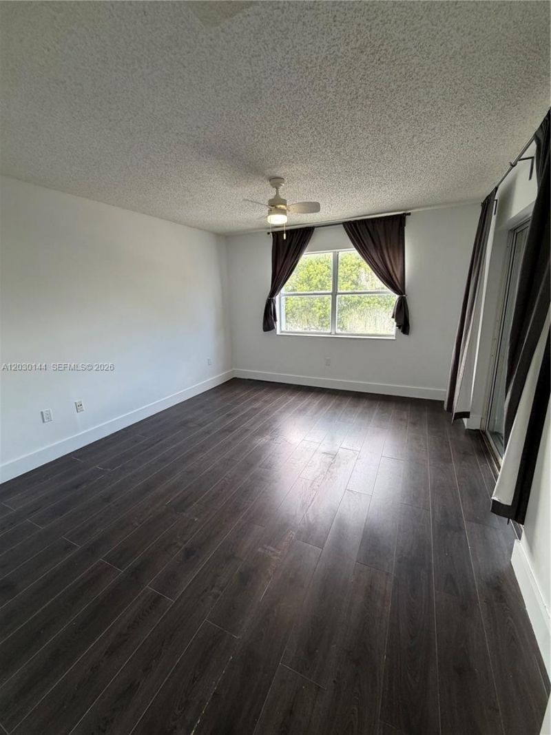 8540 SW 212th St , Unit 303, Cutler Bay, FL 33189 Photo