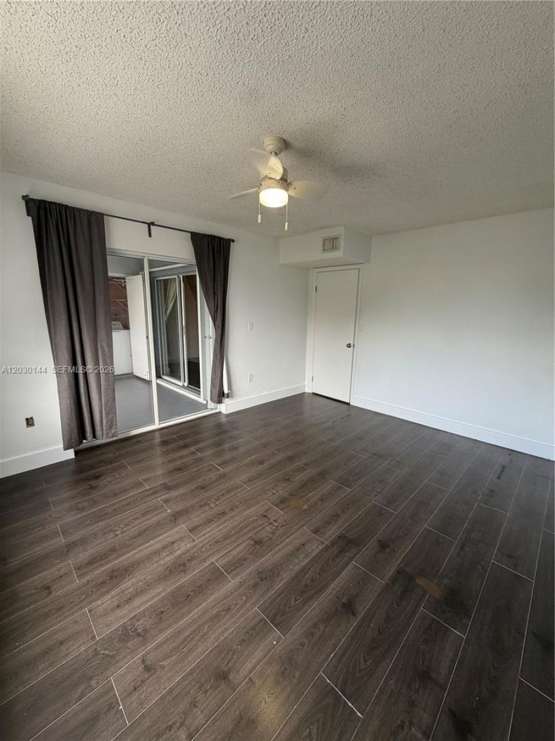 8540 SW 212th St , Unit 303, Cutler Bay, FL 33189 Photo