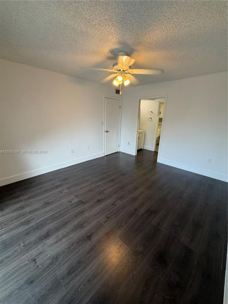 8540 SW 212th St , Unit 303, Cutler Bay, FL 33189 Photo