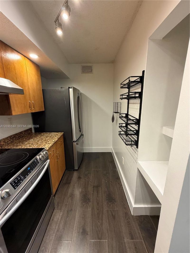 8540 SW 212th St , Unit 303, Cutler Bay, FL 33189 Photo