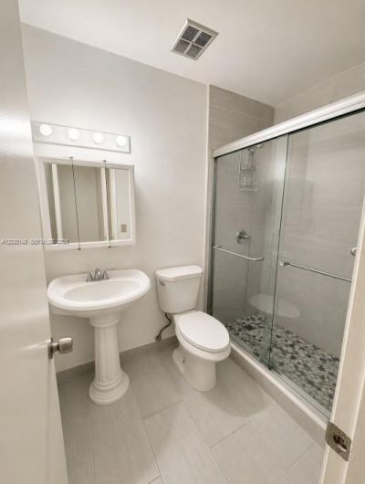 9013 SW 8th Ter , Miami, FL 33174 Photo