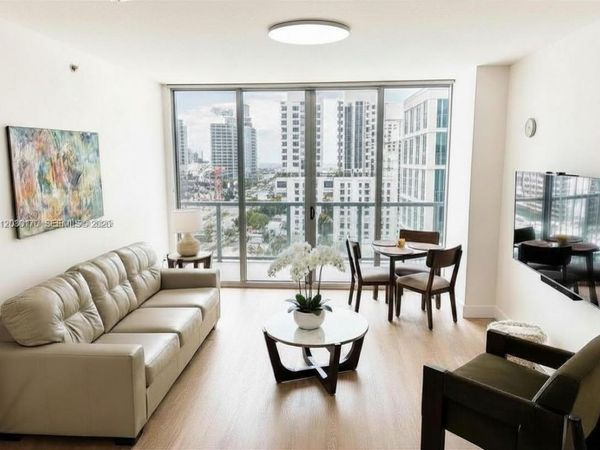 79 SW 12th St, Unit 1710-S, Miami, FL 33130