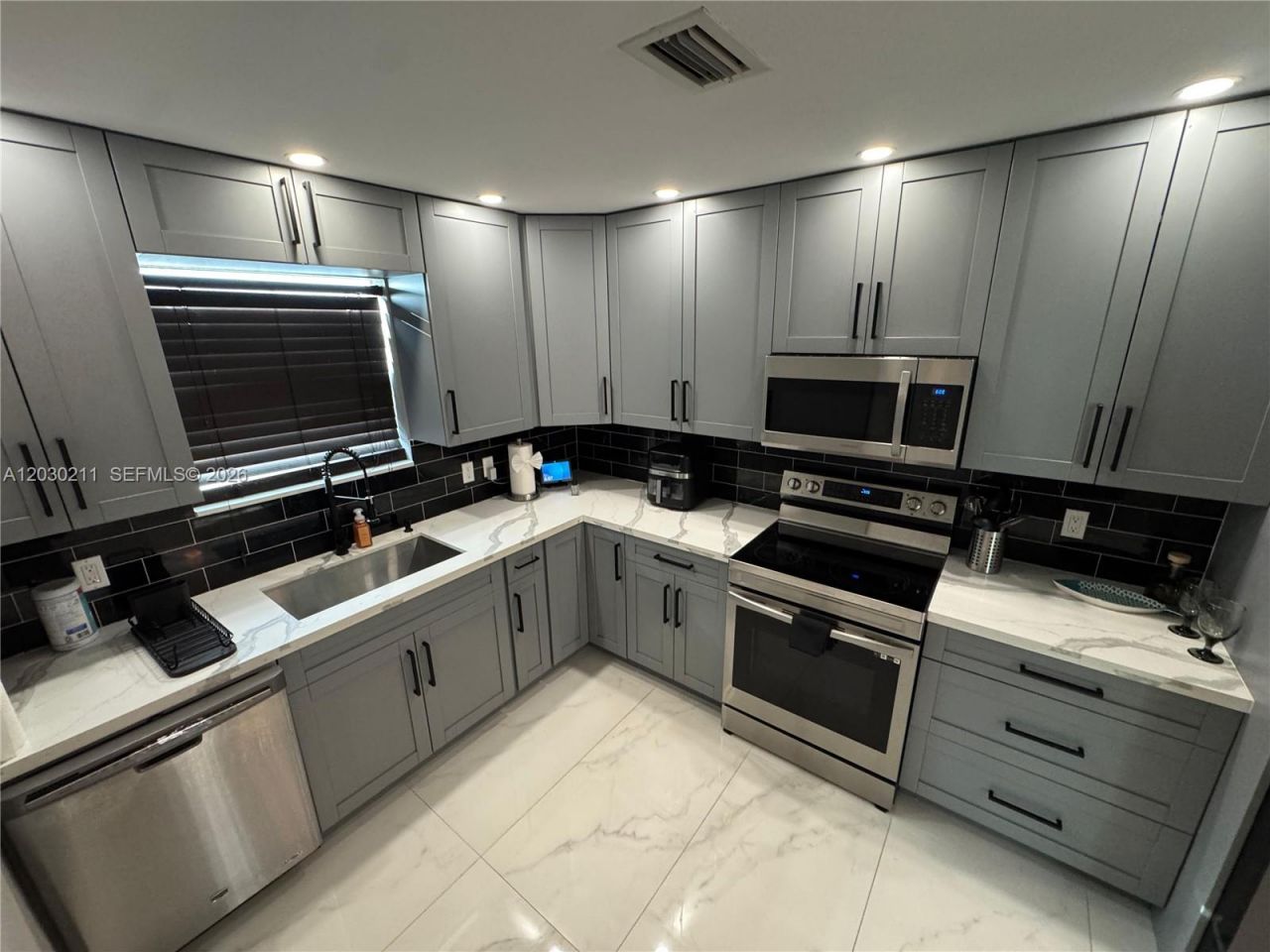 50 NE 209th Ter , Miami Gardens, FL 33179 Photo