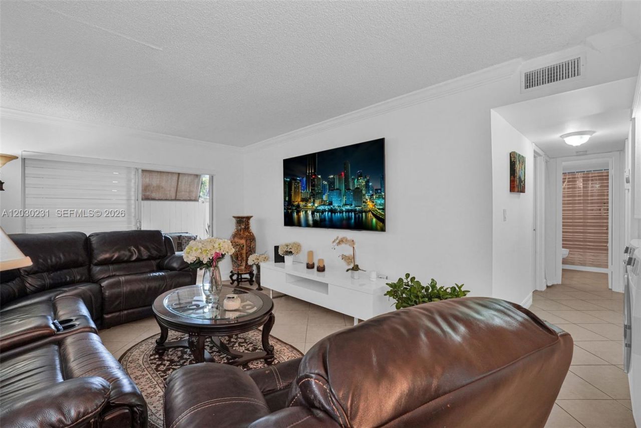 6095 W 18th Ave, Unit S107, Hialeah, FL 33012 Photo