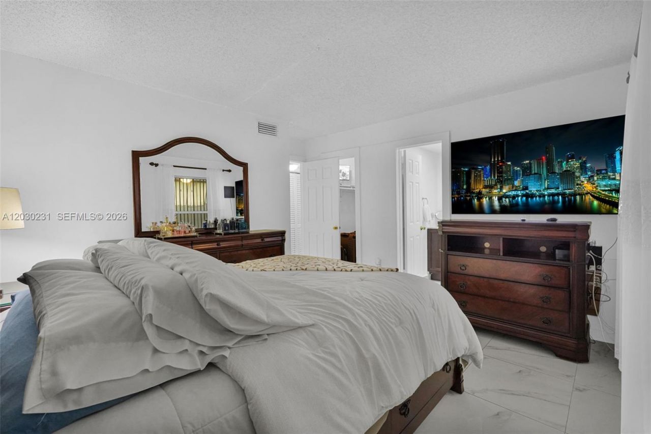 6095 W 18th Ave, Unit S107, Hialeah, FL 33012 Photo