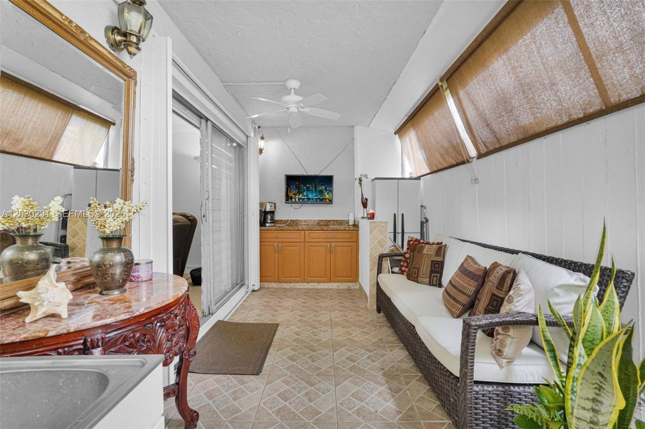 6095 W 18th Ave, Unit S107, Hialeah, FL 33012 Photo