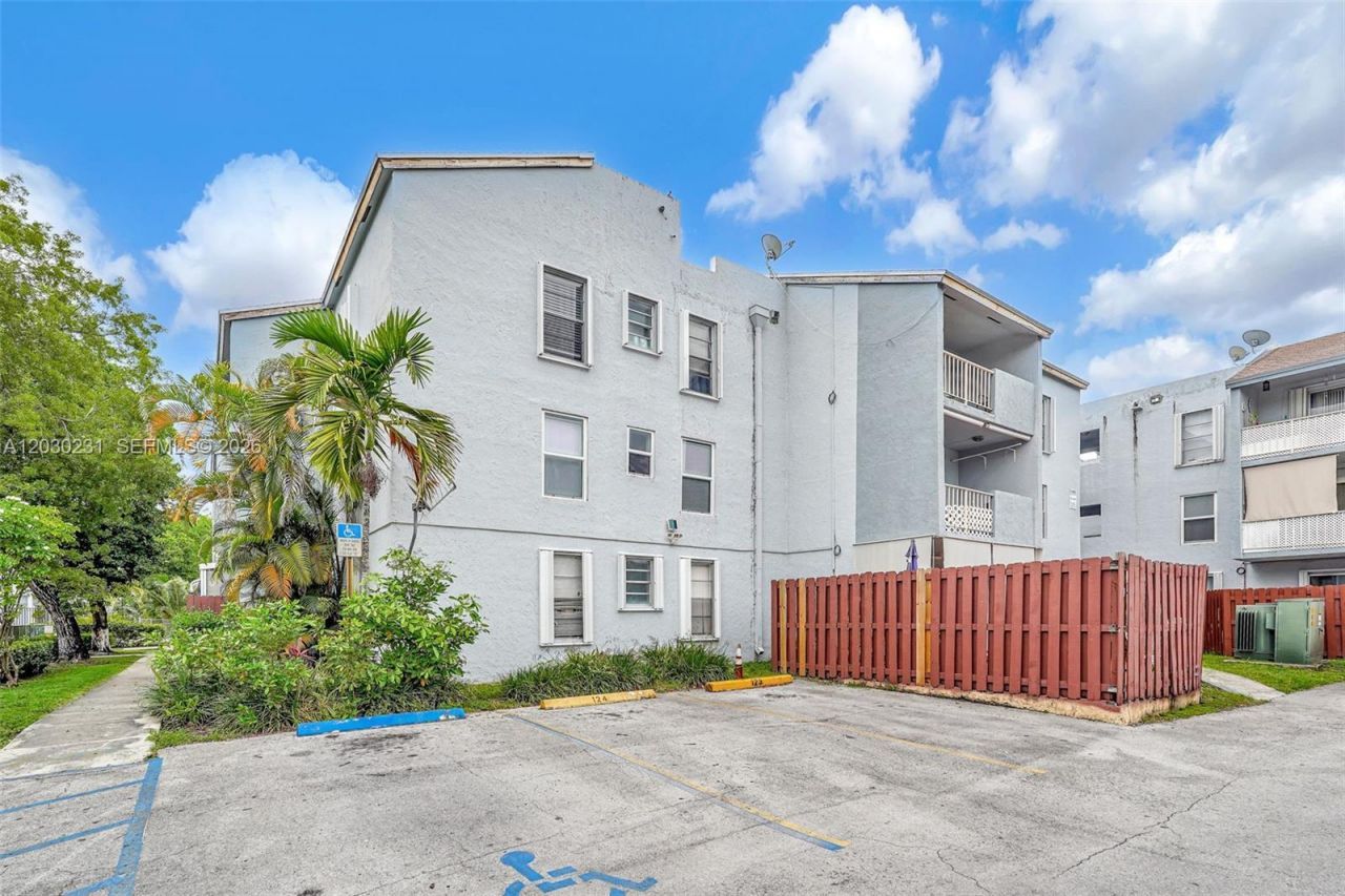 6095 W 18th Ave, Unit S107, Hialeah, FL 33012 Photo