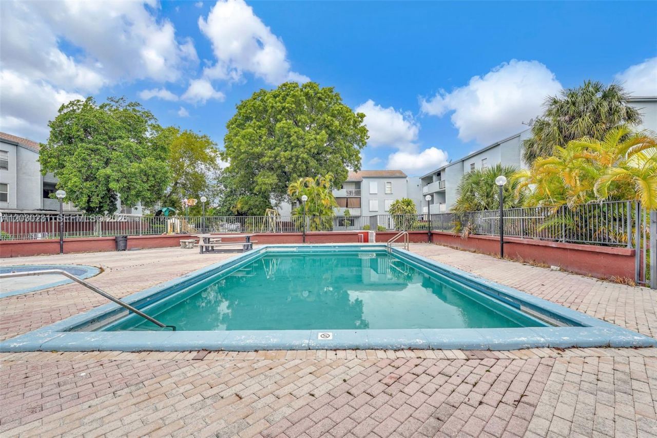 6095 W 18th Ave, Unit S107, Hialeah, FL 33012 Photo