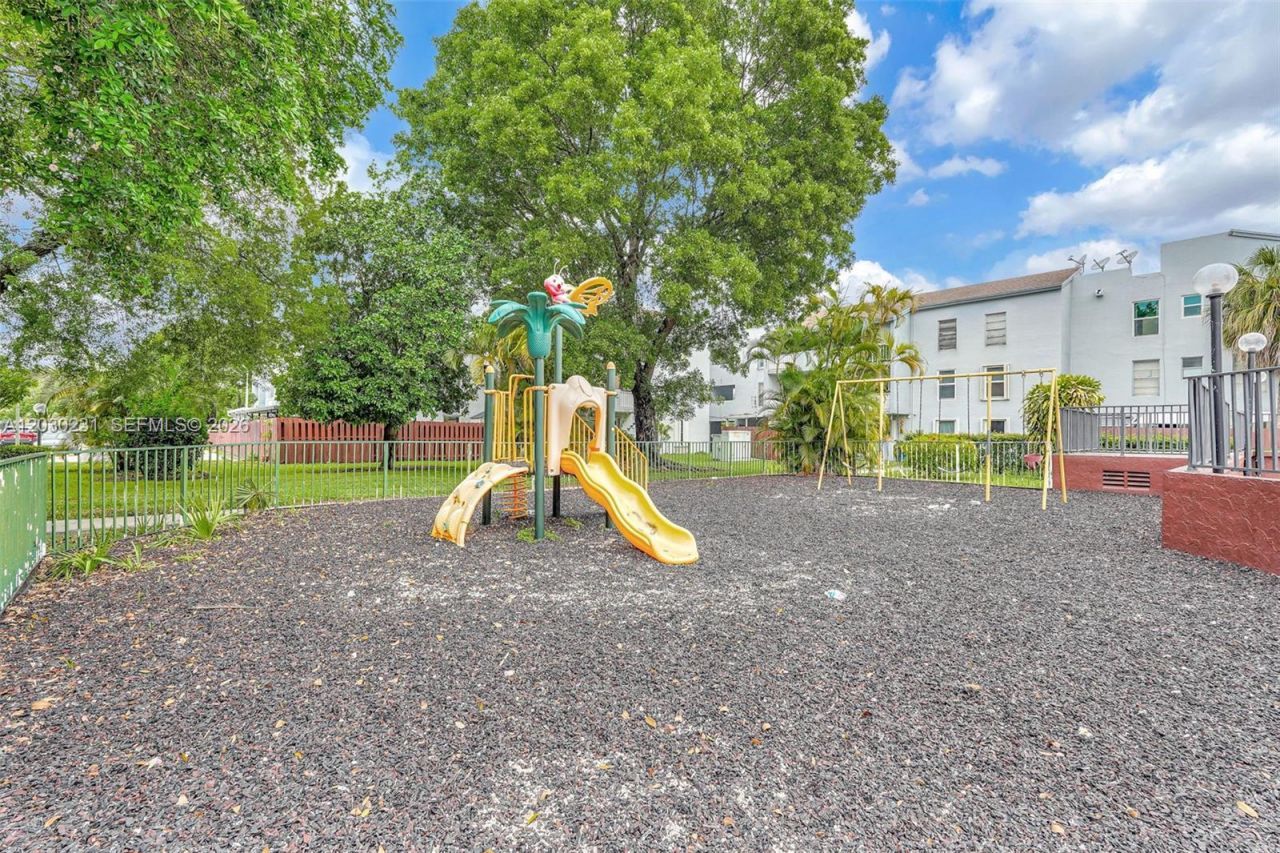 6095 W 18th Ave, Unit S107, Hialeah, FL 33012 Photo
