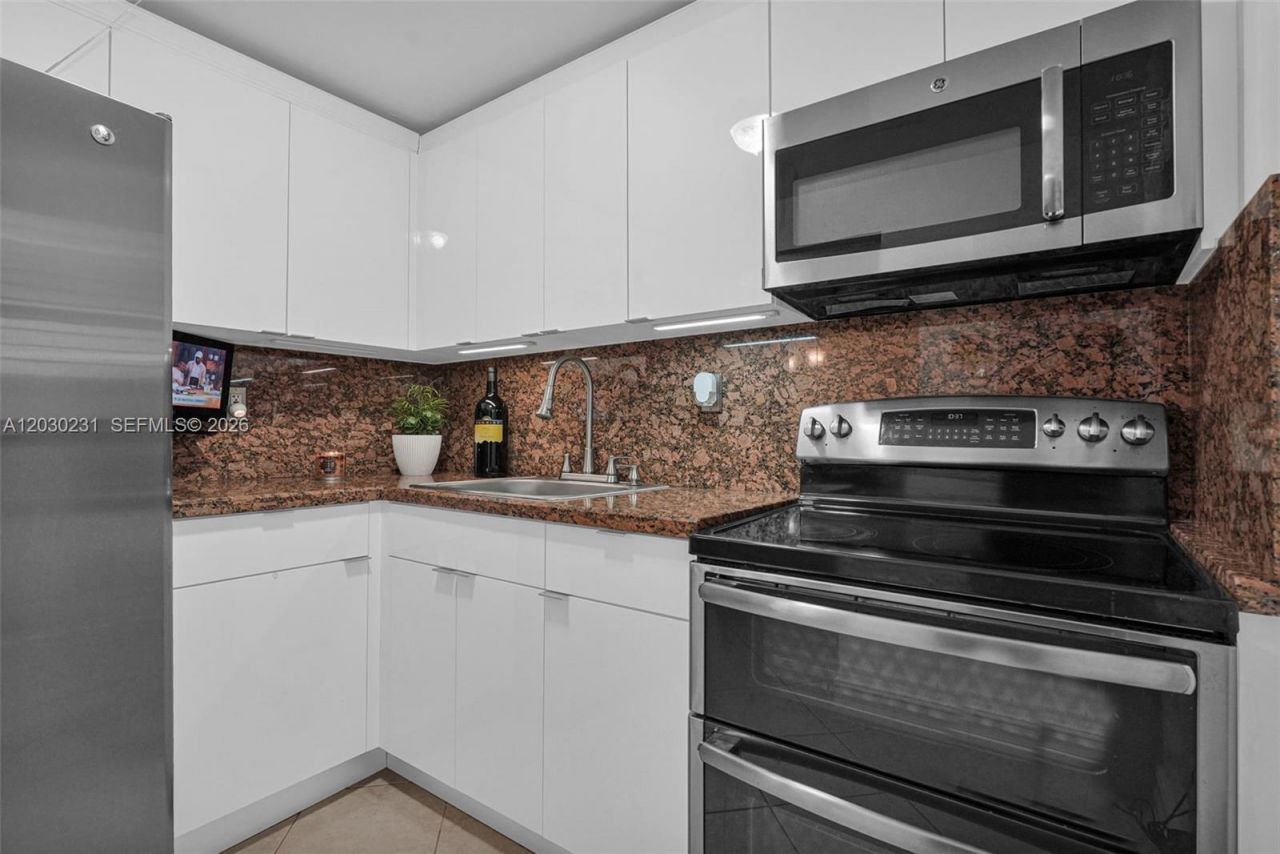 6095 W 18th Ave, Unit S107, Hialeah, FL 33012 Photo
