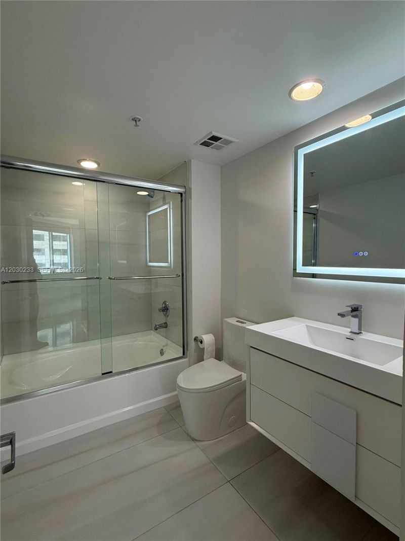 335 S Biscayne Blvd, Unit 2908, Miami, FL 33131 Photo