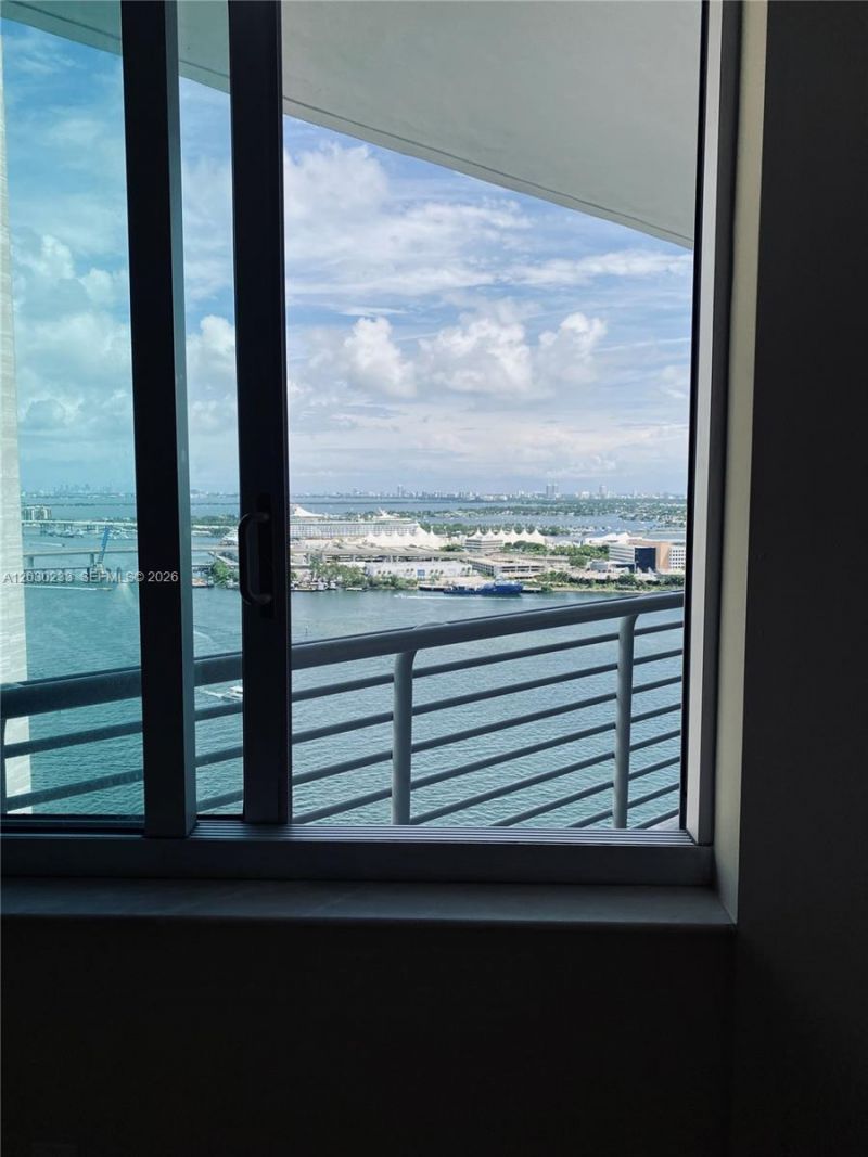 335 S Biscayne Blvd , Unit 2908, Miami, FL 33131 Photo