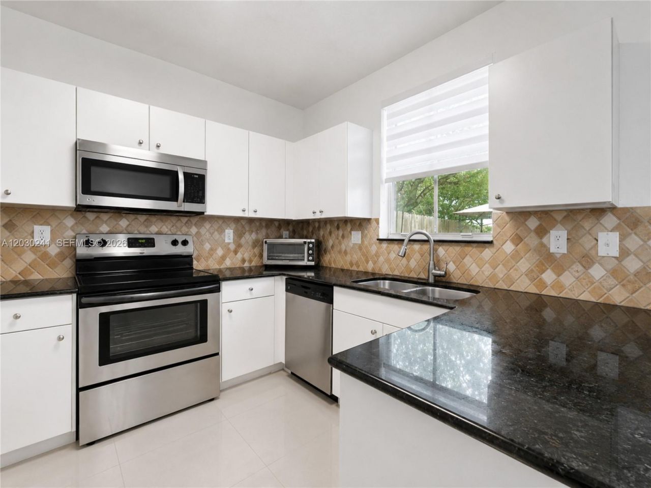 10918 NW 78th Ter , Doral, FL 33178 Photo