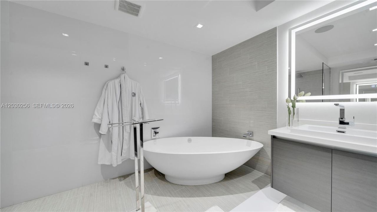 330 Sunny Isles Blvd , Unit 5-1107, Sunny Isles Beach, FL 33160 Photo