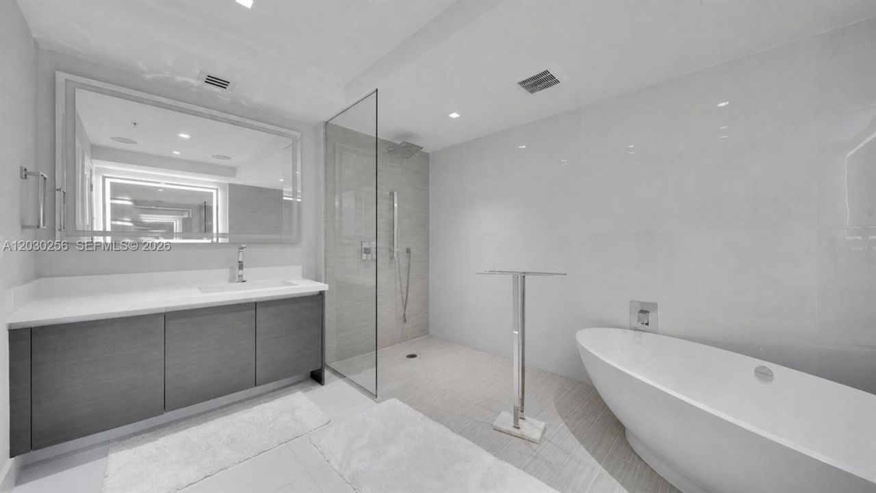 330 Sunny Isles Blvd , Unit 5-1107, Sunny Isles Beach, FL 33160 Photo