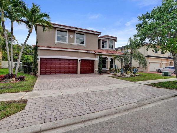 16180 SW 14th St , Pembroke Pines, FL 33027