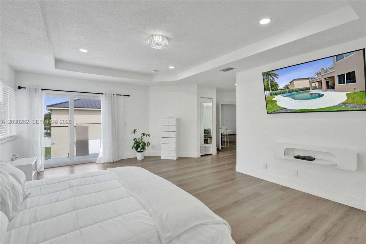 16180 SW 14th St , Pembroke Pines, FL 33027 Photo