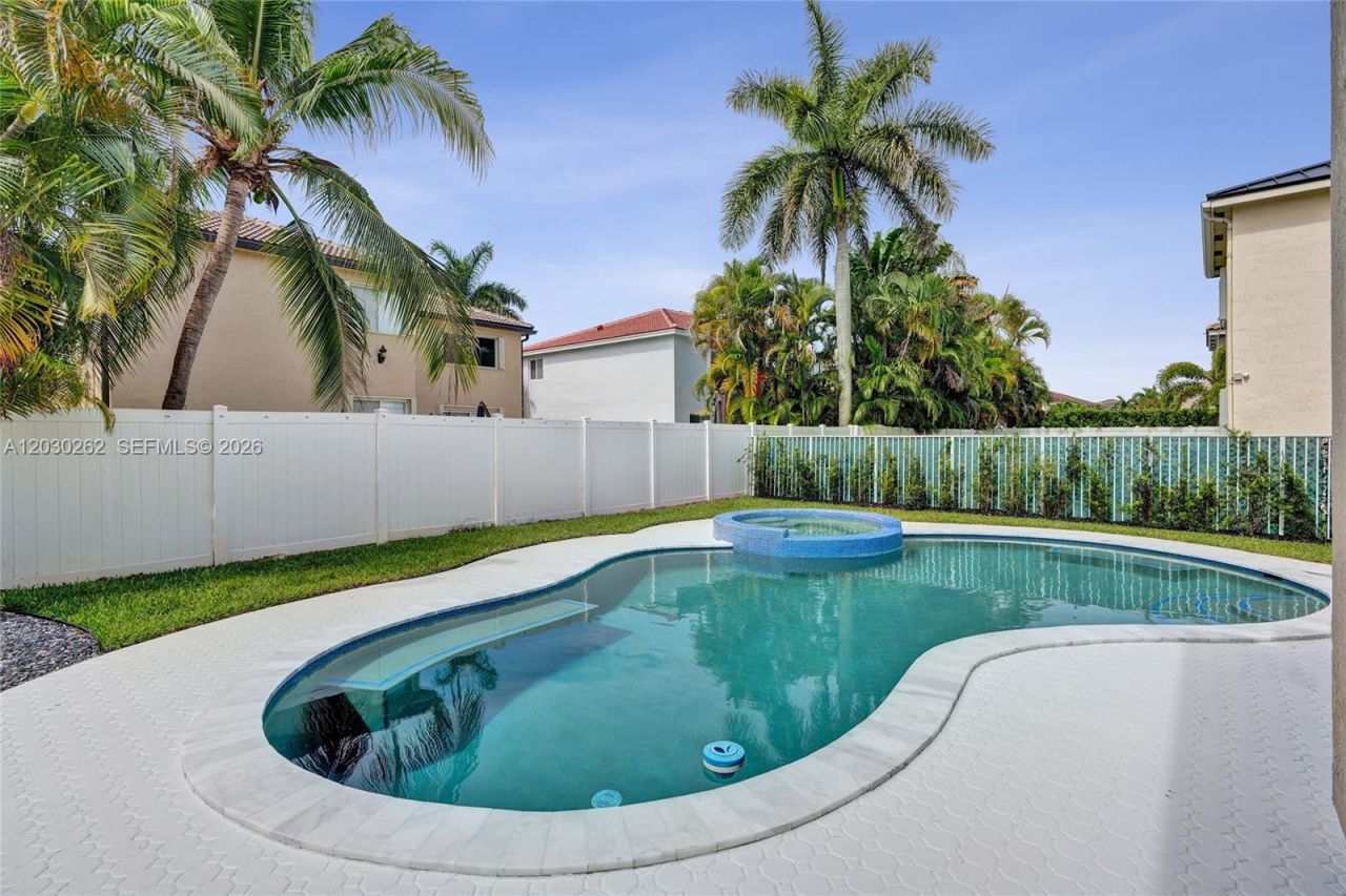 16180 SW 14th St , Pembroke Pines, FL 33027 Photo