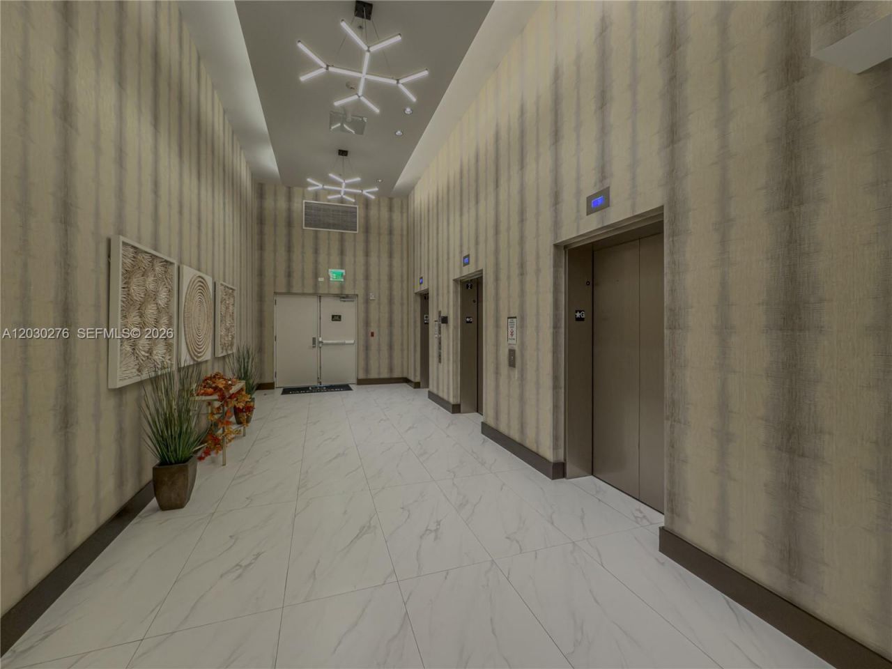 2960 NE 207th St , Unit 1104, Aventura, FL 33180 Photo