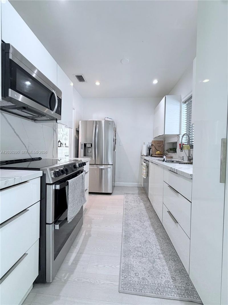 9021 N Miami Ave, El Portal, FL 33150 Photo