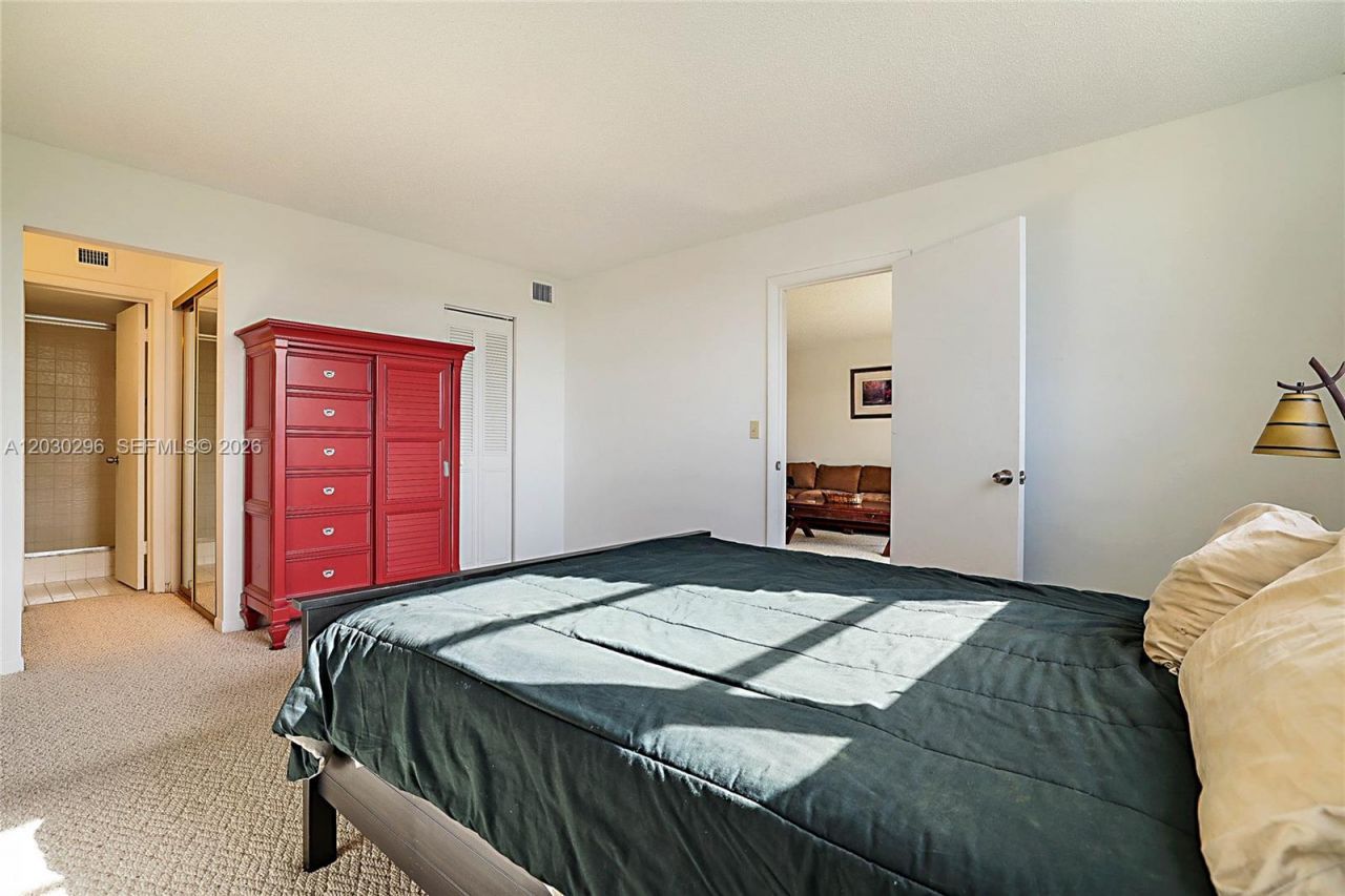 6475 W Oakland Park Blvd , Unit 505, Lauderhill, FL 33313 Photo