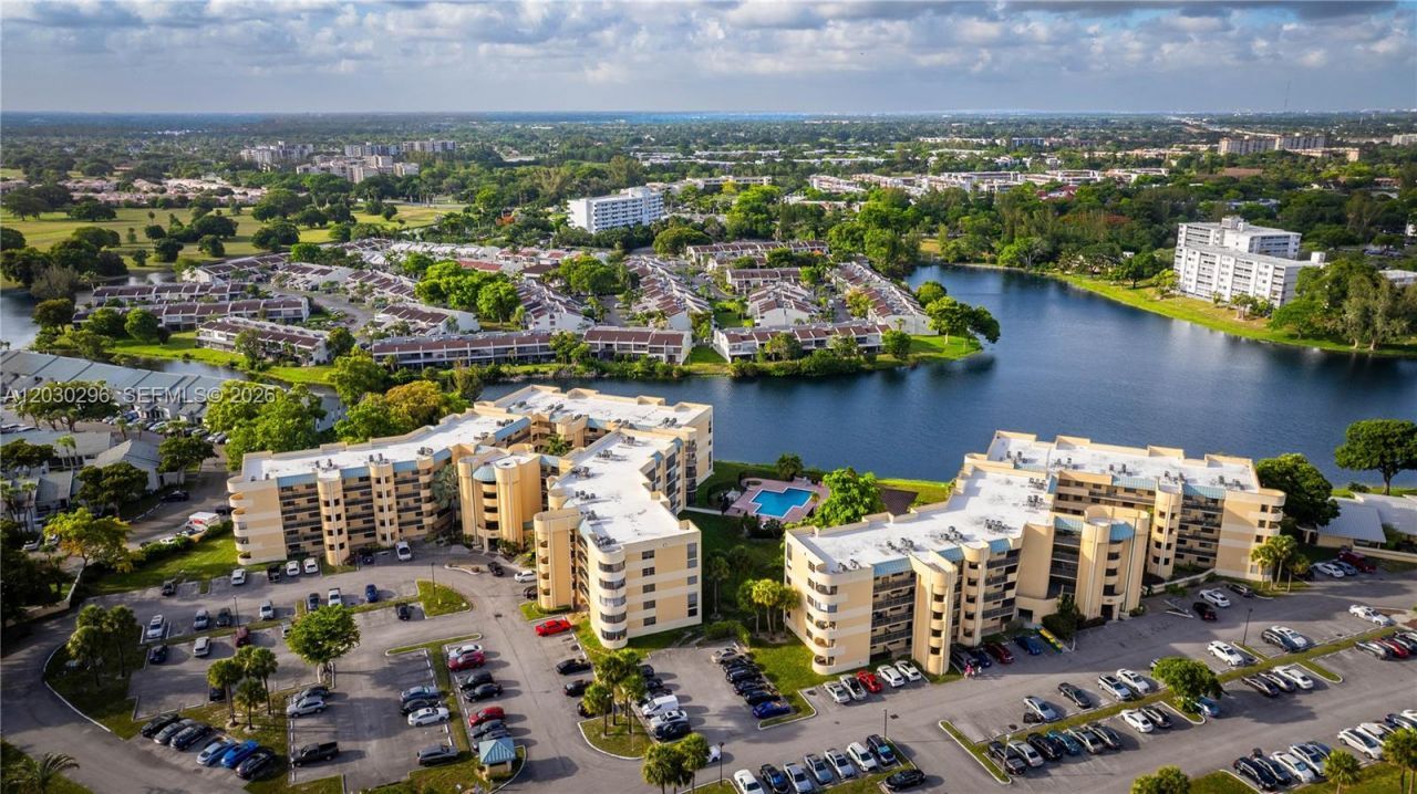 6475 W Oakland Park Blvd , Unit 505, Lauderhill, FL 33313 Photo