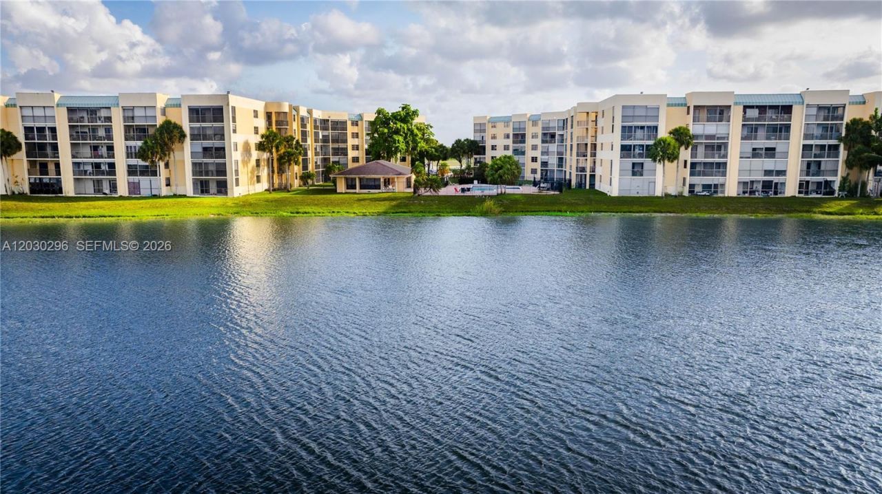 6475 W Oakland Park Blvd , Unit 505, Lauderhill, FL 33313 Photo