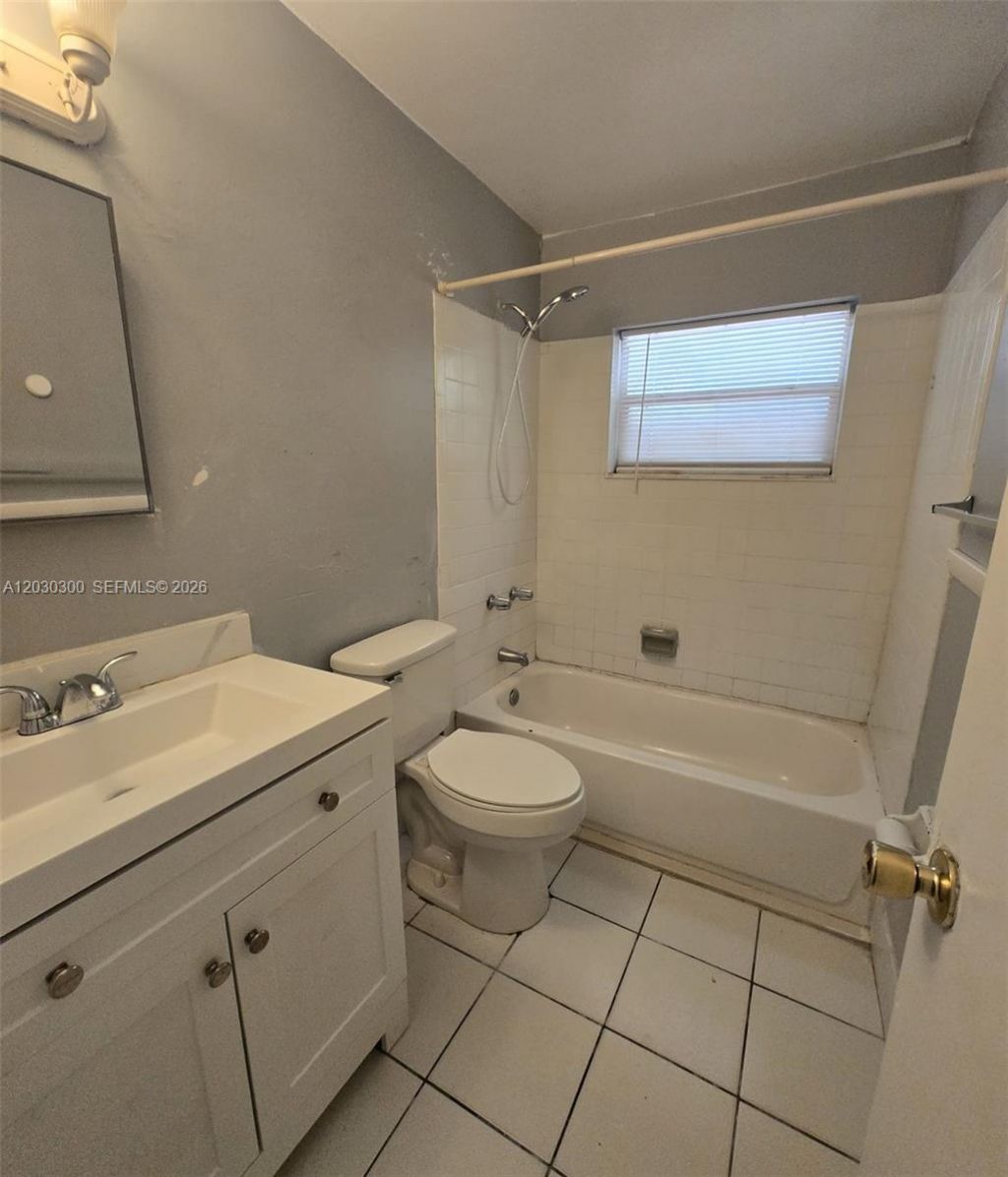 5880 NW 19th Ct, Unit 5888, Lauderhill, FL 33313 Photo