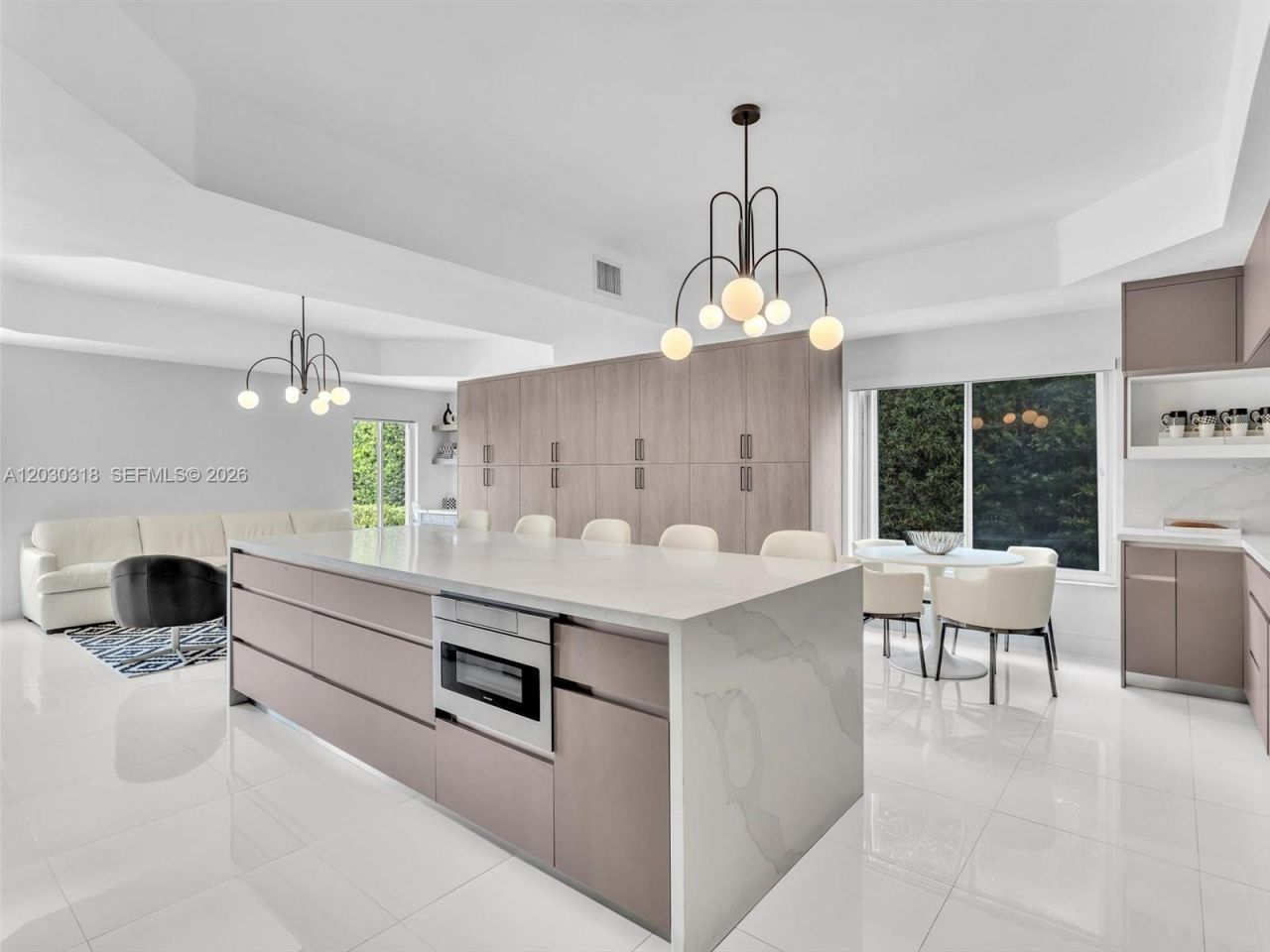 8052 NW 161st Ter, Miami Lakes, FL 33016 Photo