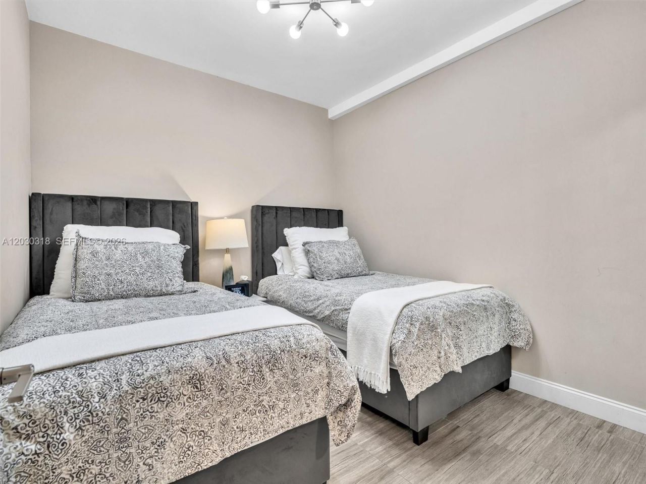 8052 NW 161st Ter, Miami Lakes, FL 33016 Photo