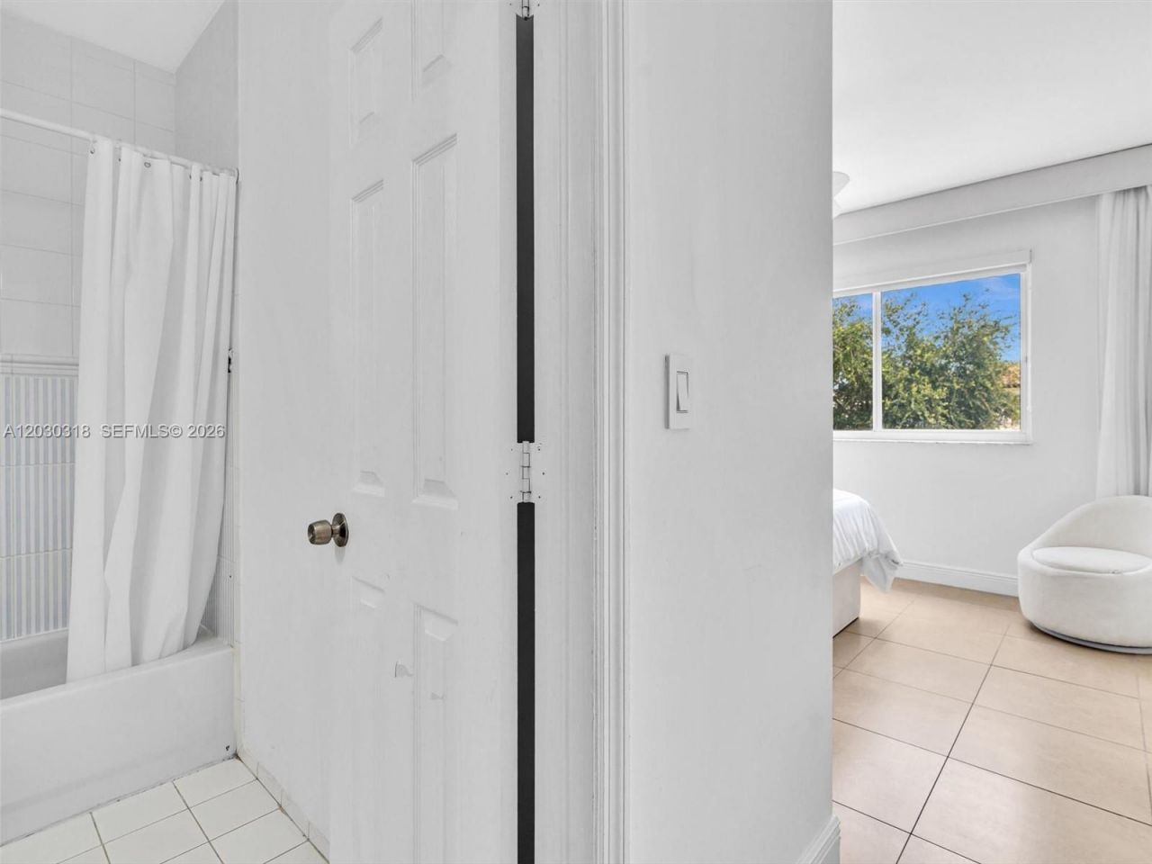 8052 NW 161st Ter, Miami Lakes, FL 33016 Photo