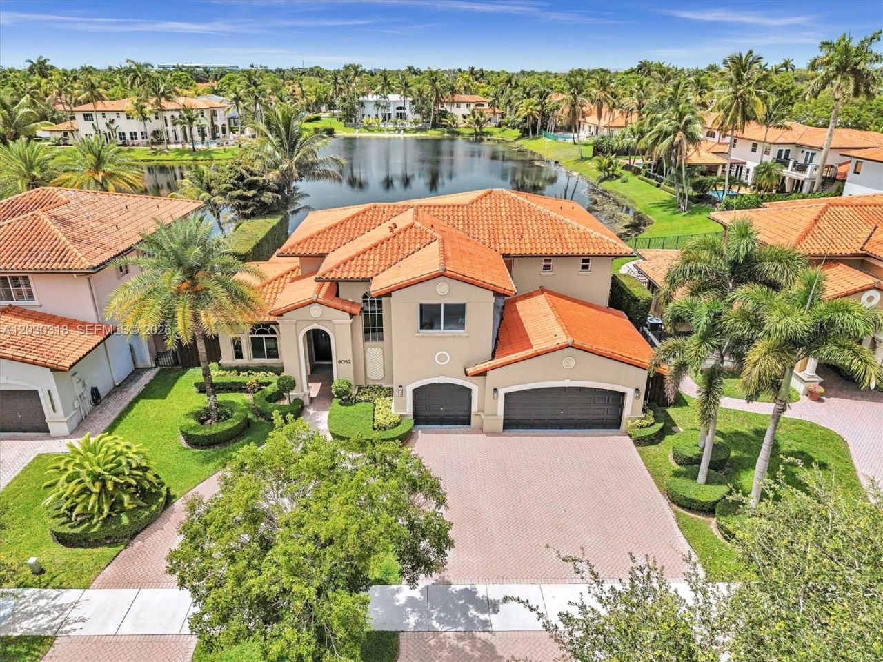 8052 NW 161st Ter , Miami Lakes, FL 33016 Photo