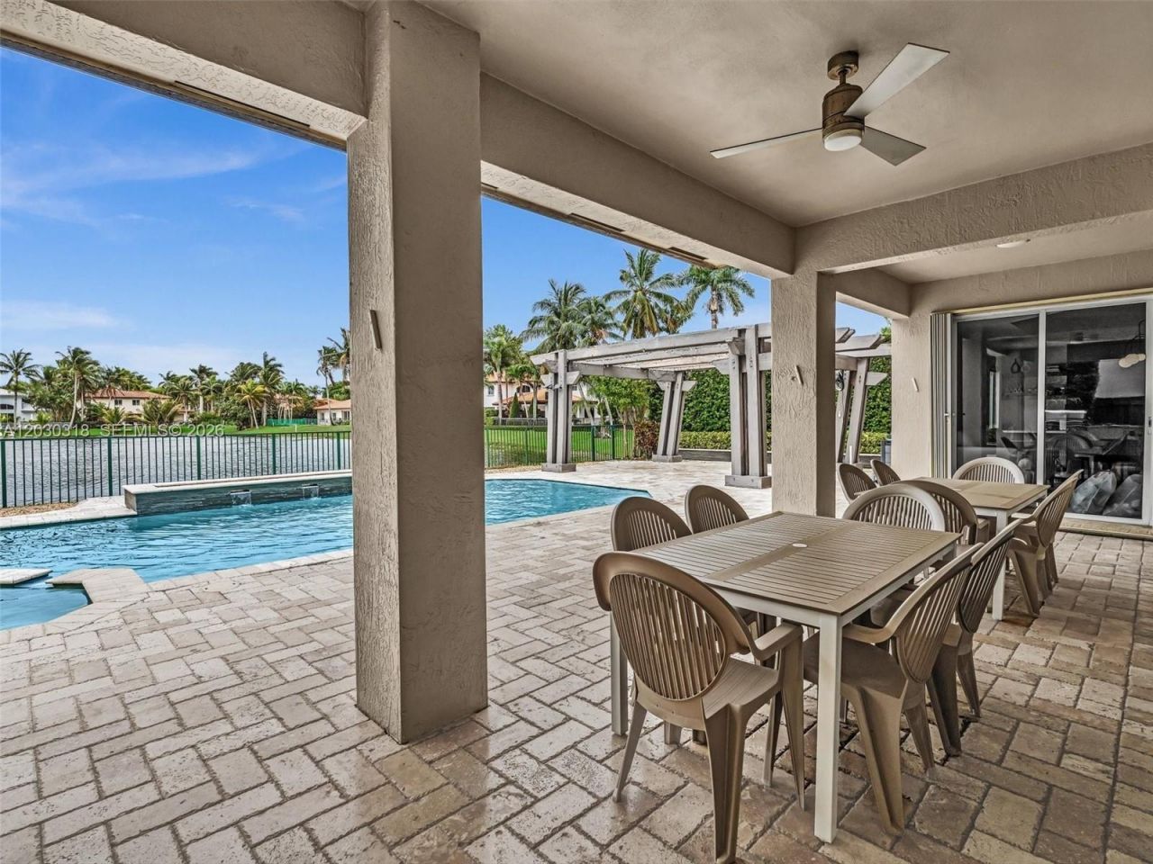 8052 NW 161st Ter, Miami Lakes, FL 33016 Photo