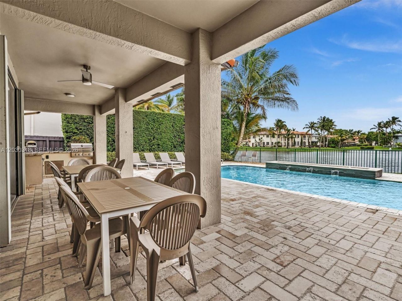 8052 NW 161st Ter, Miami Lakes, FL 33016 Photo