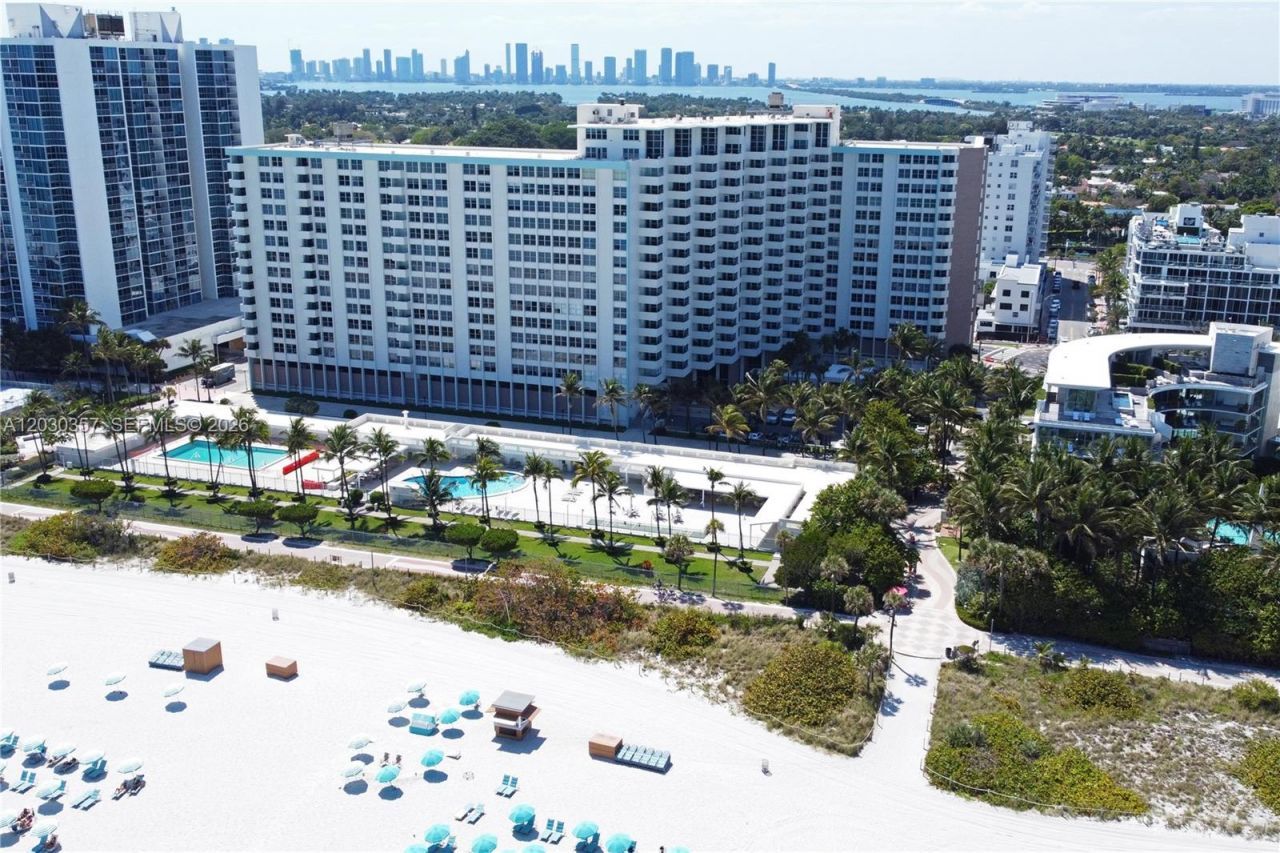 2899 Collins Ave , Unit 642, Miami Beach, FL 33140 Photo