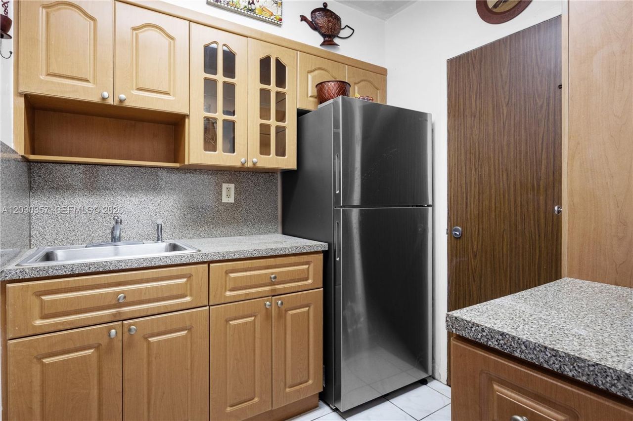 2899 Collins Ave , Unit 642, Miami Beach, FL 33140 Photo