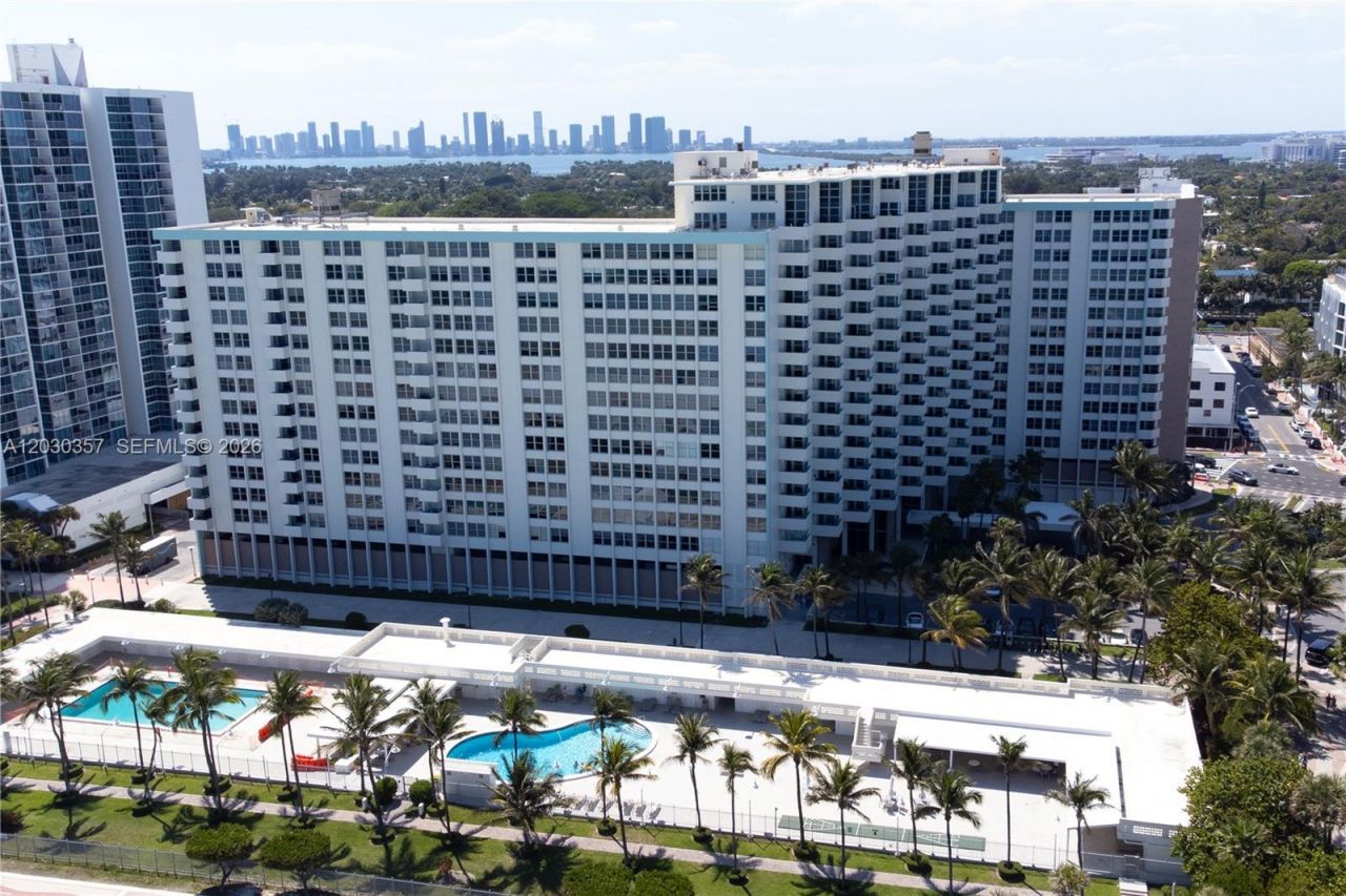 2899 Collins Ave , Unit 642, Miami Beach, FL 33140 Photo
