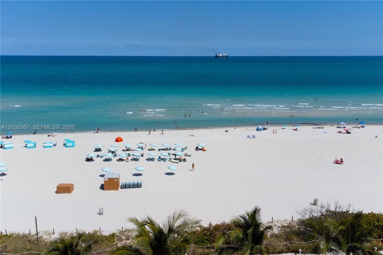 2899 Collins Ave , Unit 642, Miami Beach, FL 33140 Photo