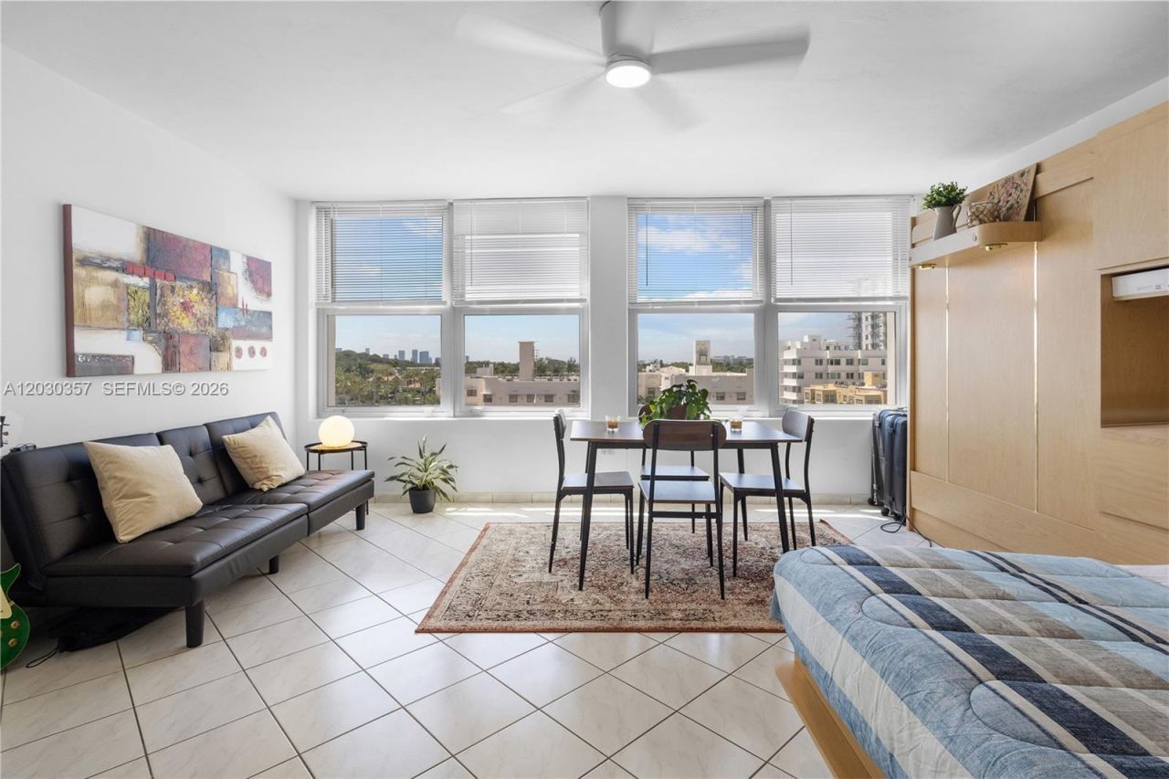 2899 Collins Ave , Unit 642, Miami Beach, FL 33140 Photo