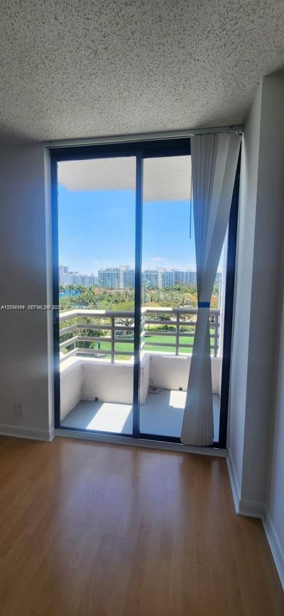 3300 NE 191st St , Unit 818, Aventura, FL 33180 Photo