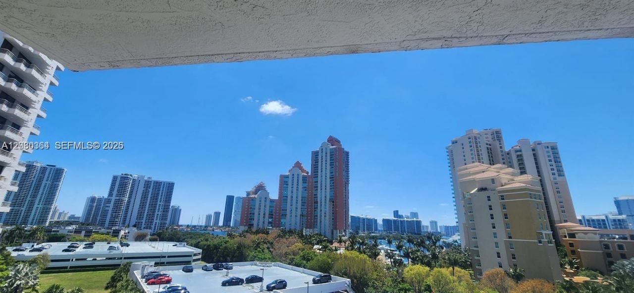 3300 NE 191st St , Unit 818, Aventura, FL 33180 Photo