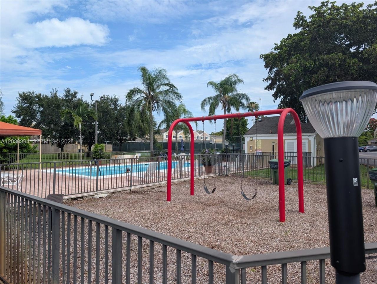 1300 NW 122nd Ter , Pembroke Pines, FL 33026 Photo